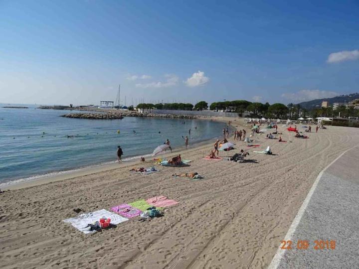 F1 A 5 Minutes Des Plages Et De La Gare Vallauris Buitenkant foto